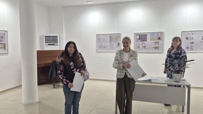 Родителите на 35 новородени деца получиха ваучери за еднократна финансова помощ от Община Казанлък