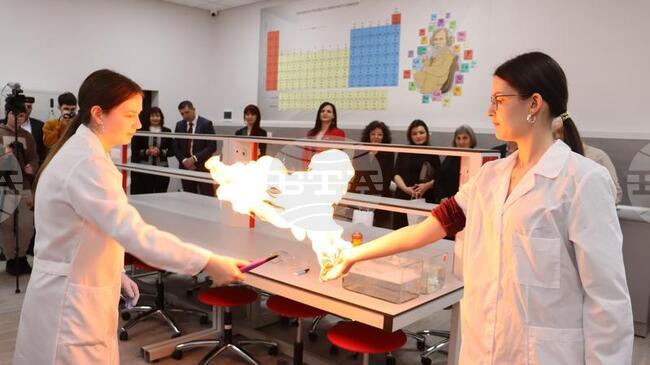 С нов STEM център по биология и химия разполага професионалната гимназия „Христо Ботев” в Попово 