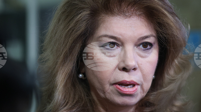 Да има повече светлина и надежда в дните ни, написа президентът Илияна Йотова по повод Цветница 