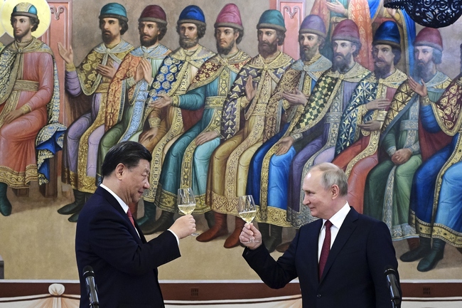 Войната в Украйна и голямата геополитика: Путин не се е отказал от основната си цел, Западът иска да го спре, а Китай остава неясна величина