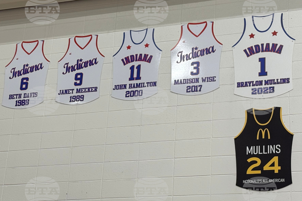 NCAA UConn Mullins Homecoming Basketball