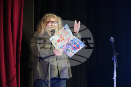 Ямбол - сборник с коледни пиеси „Пак е Коледа” - представяне