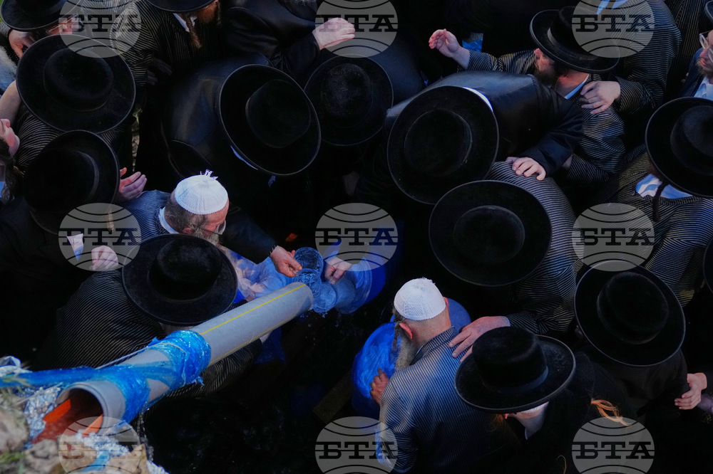 APTOPIX Israel Passover