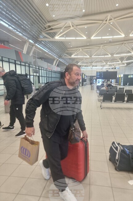 Александър Александров нападна Стилиян Петров, недоумява защо бившият капитан атакува и футболистите от националния отбор