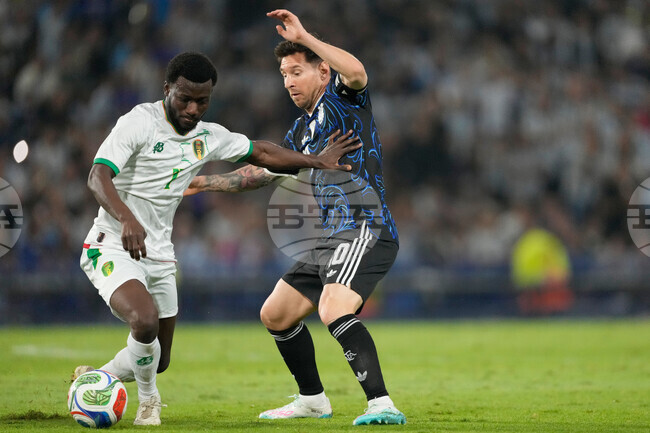 CORRECTION Argentina Mauritania Soccer