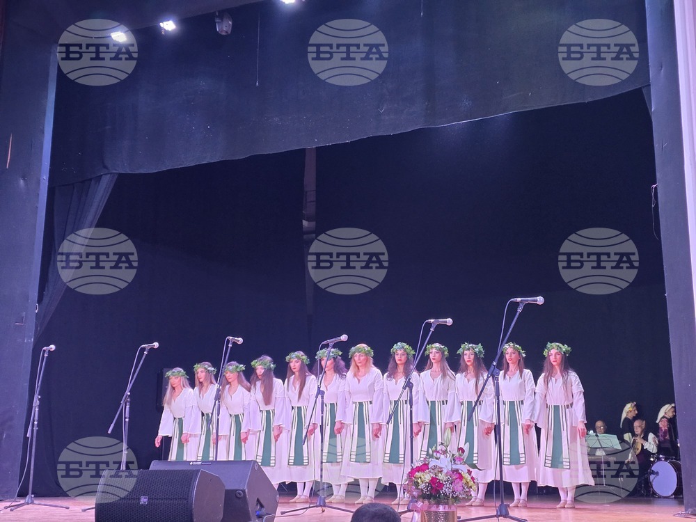 Петрич - концерт-спектакъл - национален фолклорен ансамбъл „Филип Кутев“