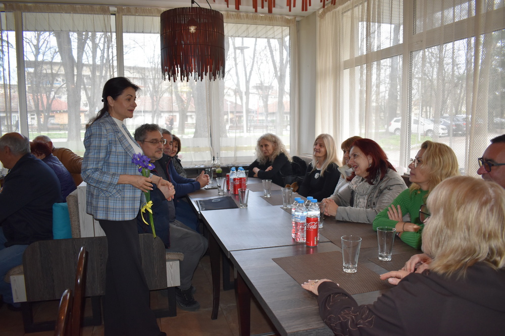 Кандидатите за народни представители от ГЕРБ-СДС във Видин се срещнаха с медици от региона