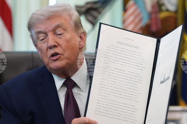 Тръмп заяви, че скоро ще подпише указ за изплащането на заплатите на служителите на министерството на вътрешната сигурност на САЩ 