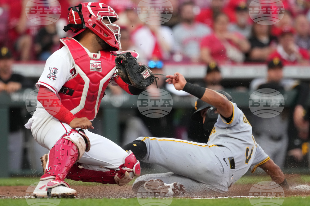 Pirates Reds Baseball