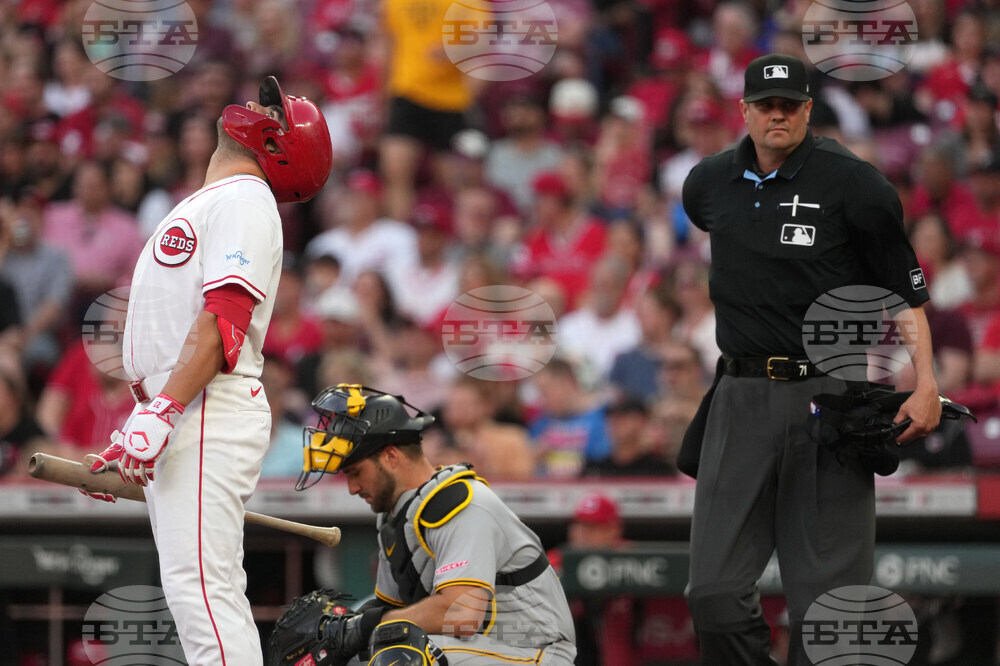 Pirates Reds Baseball