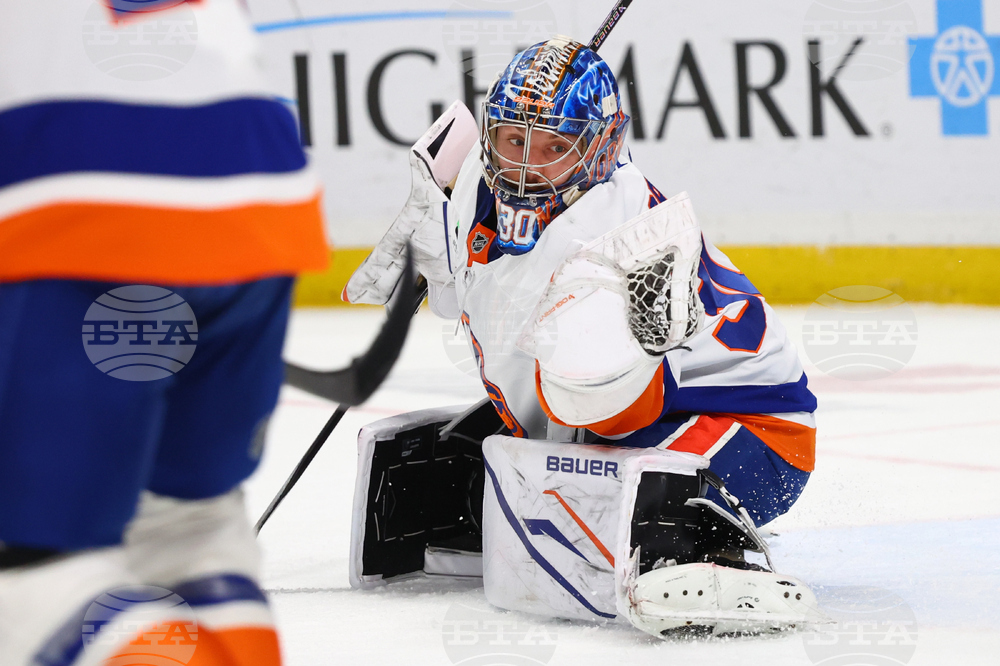 Islanders Sabres Hockey