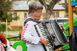 Бургас - "Великденско хоро" - фолклорен концерт