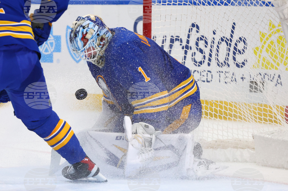 Islanders Sabres Hockey
