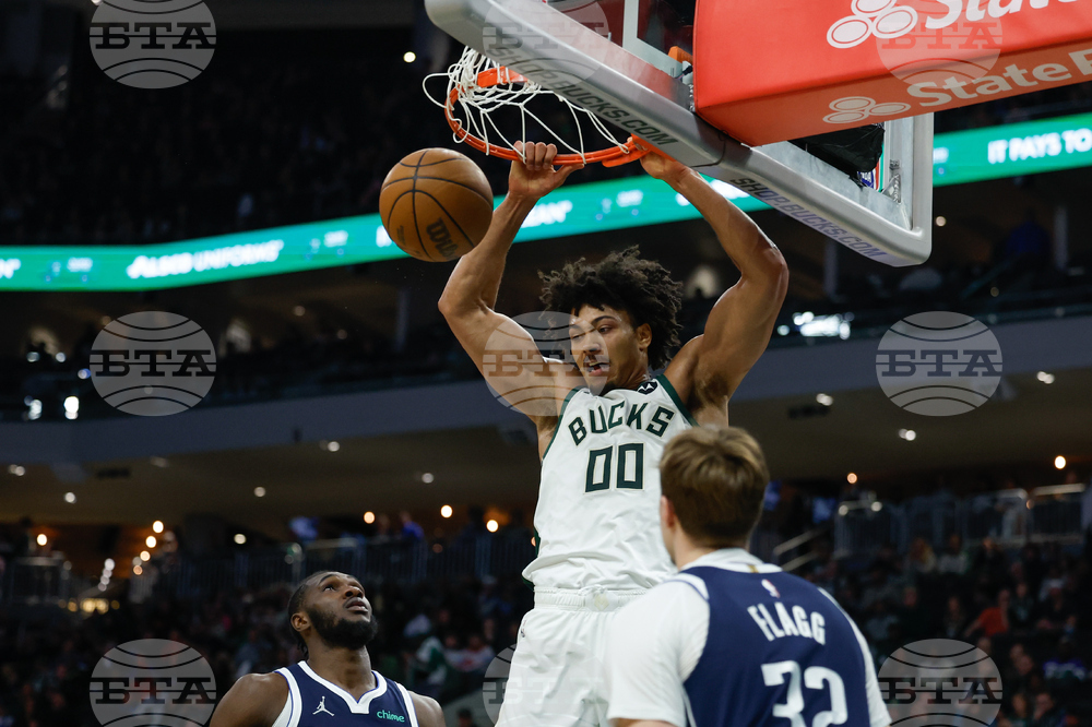 Mavericks Bucks Basketball