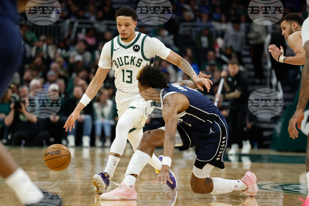 Mavericks Bucks Basketball