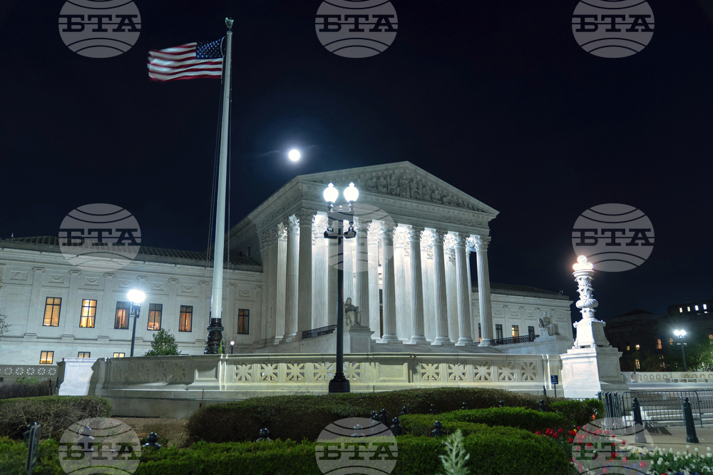 APTOPIX Supreme Court Birthright Citizenship