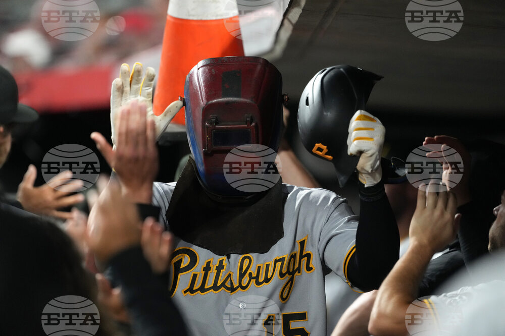 Pirates Reds Baseball