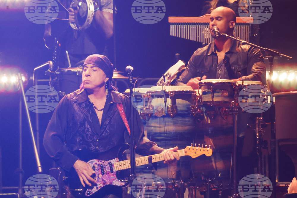 Bruce Springsteen and the E Street Band in Concert - Minneapolis