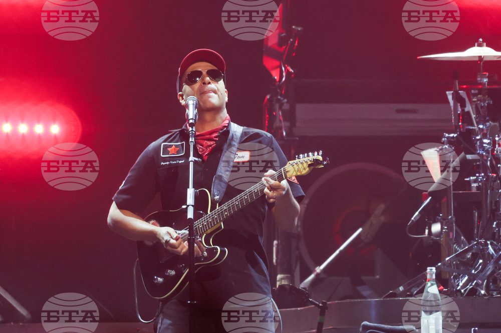 Bruce Springsteen and the E Street Band in Concert - Minneapolis