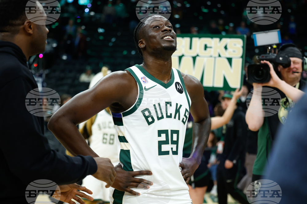 Mavericks Bucks Basketball