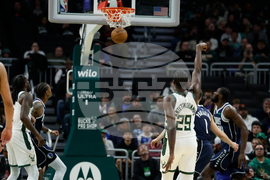Mavericks Bucks Basketball