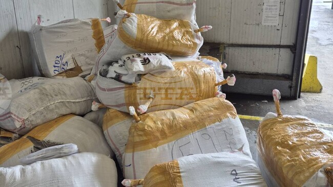 Близо 30 000 стоки със съмнение за нарушения върху интелектуалната собственост са задържани на митническия пункт „Капитан Андреево“ 