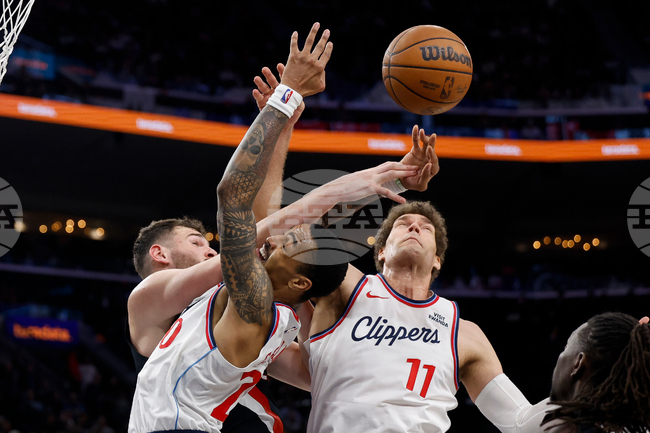 APTOPIX Trail Blazers Clippers Basketball