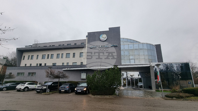 Хотел „Ата“ във Вършец е инвестирал в солен топъл минерален басейн за релакс на открито и в солна стая