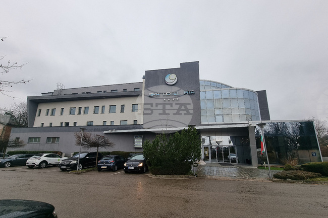 Хотел „Ата“ във Вършец е инвестирал в солен топъл минерален басейн за релакс на открито и в солна стая