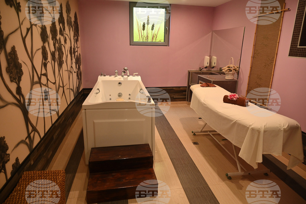 Вършец - хотел „Ата" представяне