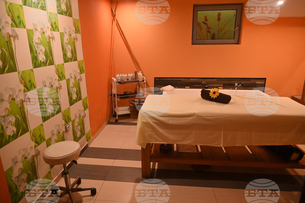 Вършец - хотел „Ата" представяне