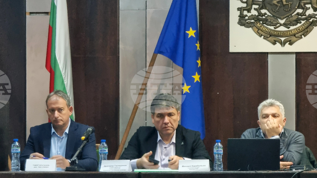 Земеделците да подават заявленията си в срок за Кампания 2026, призова в Сливен експерт от МЗХ