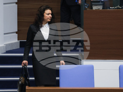 Народно събрание - извънредно заседание - Кремена Илиева