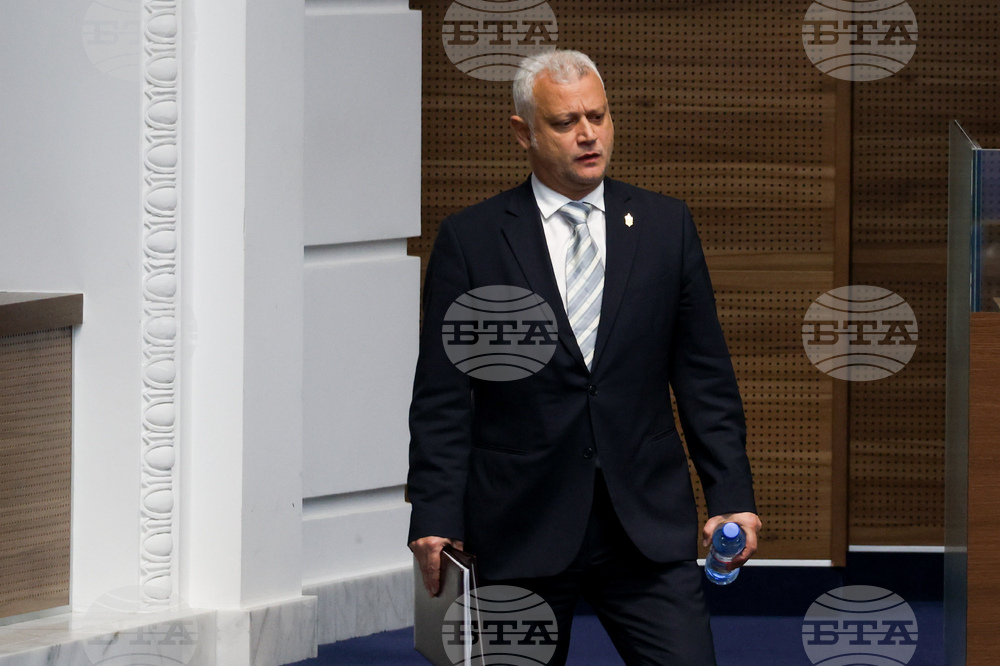 Народно събрание - извънредно заседание - Емил Дечев