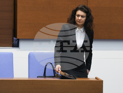 Народно събрание - извънредно заседание - Кремена Илиева