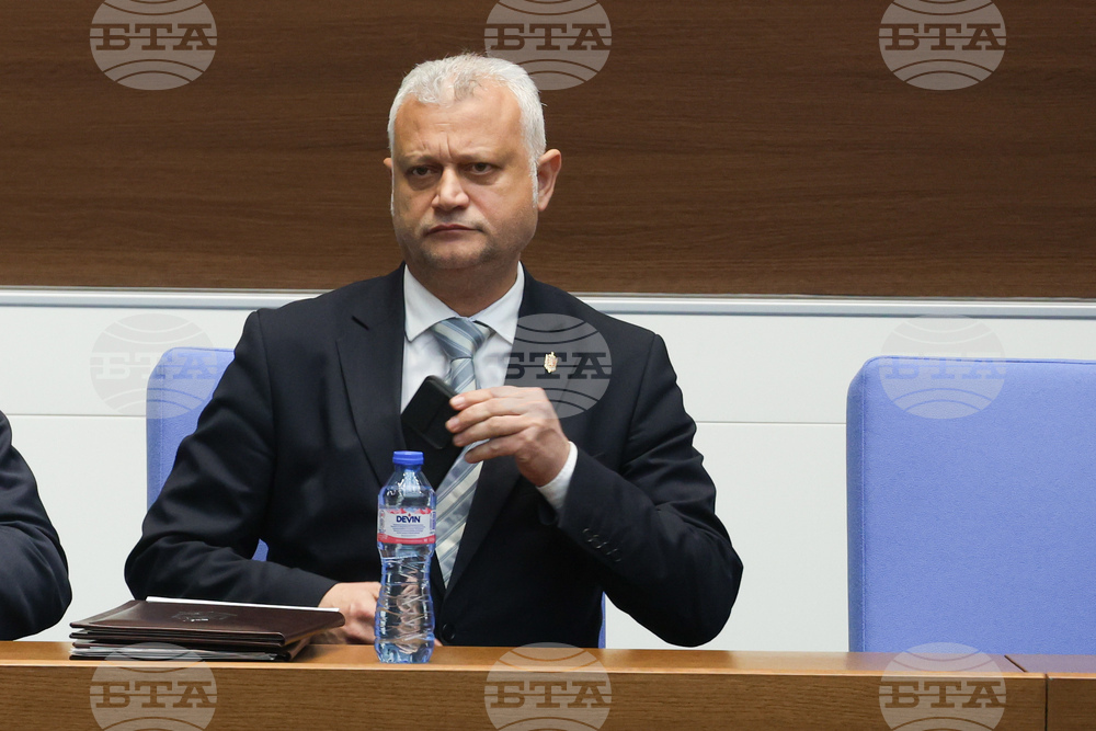 Народно събрание - извънредно заседание - Емил Дечев