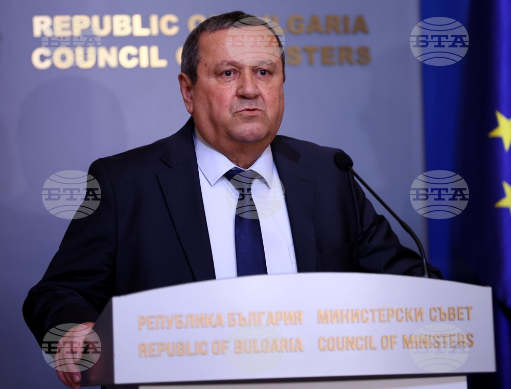 Министерски съвет - брифинг - Хасан Адемов