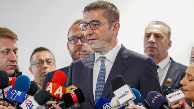 Мицкоски: ВМРО-ДПМНЕ няма да влезе в каквато и да е авантюра, докато не бъдат гарантирани човешките права на македонската общност в нашия източен съсед