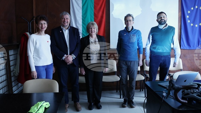 При липса на мерки до 2050 г. в света ще има 39 млн. смъртни случая заради антимикробна резистентност, каза проф. Димитри Ван дер Линден