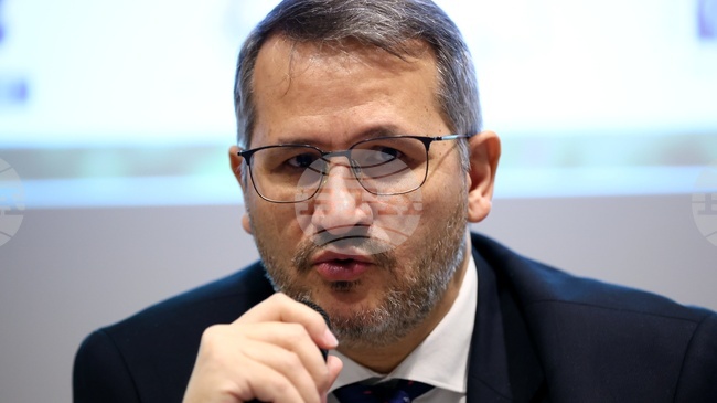 Agriculture Minister Announces Early Payments to Producers