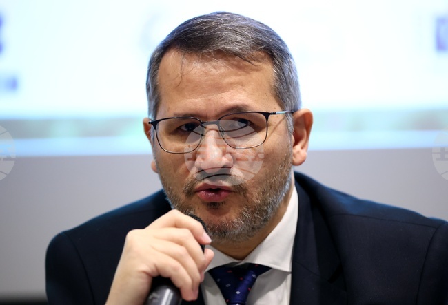 Agriculture Minister Announces Early Payments to Producers