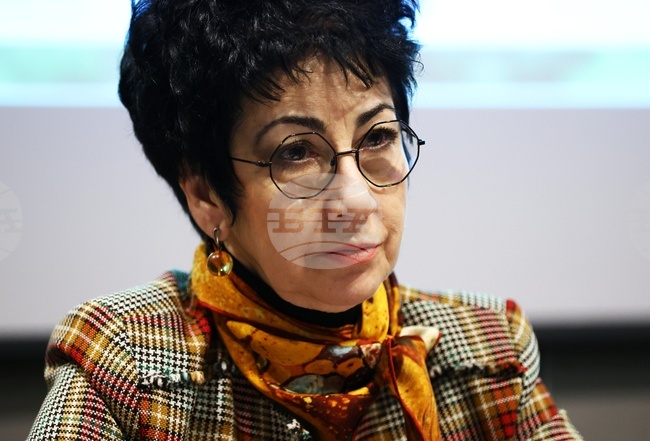 България разполага със зърно за осигуряване на хляб за следващите три години, каза Мариана Кукушева