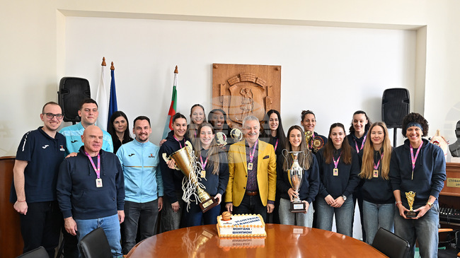 Кметът на Монтана се срещна с баскетболистките, спечелили международния турнир Адриатическа лига