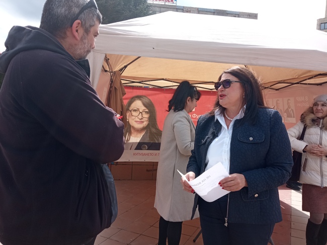 Гражданите на Добрич подкрепят подписката на БСП за отмяна на споразумението между България и Украйна, посочват от коалицията