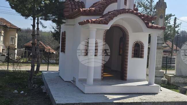 Монтиран е нов параклис във видинското село Черно поле