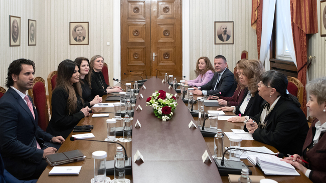 България има амбицията да работи за енергийната сигурност на Югоизточна Европа, каза президентът Йотова на среща с посланика на САЩ в Гърция