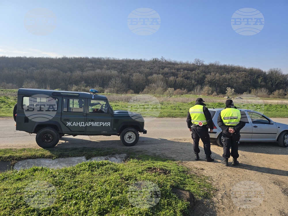 Полицията иззе пари и списъци при мащабна акция в Плевенско за противодействие на престъпления, свързани с изборния процес