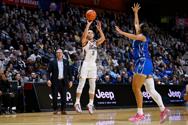 NCAA-Undefeated UConn Basketball