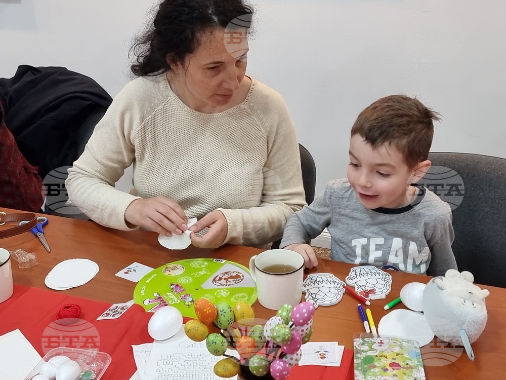 Северна Македония - Български културно-информационнен център - Великденска работилница