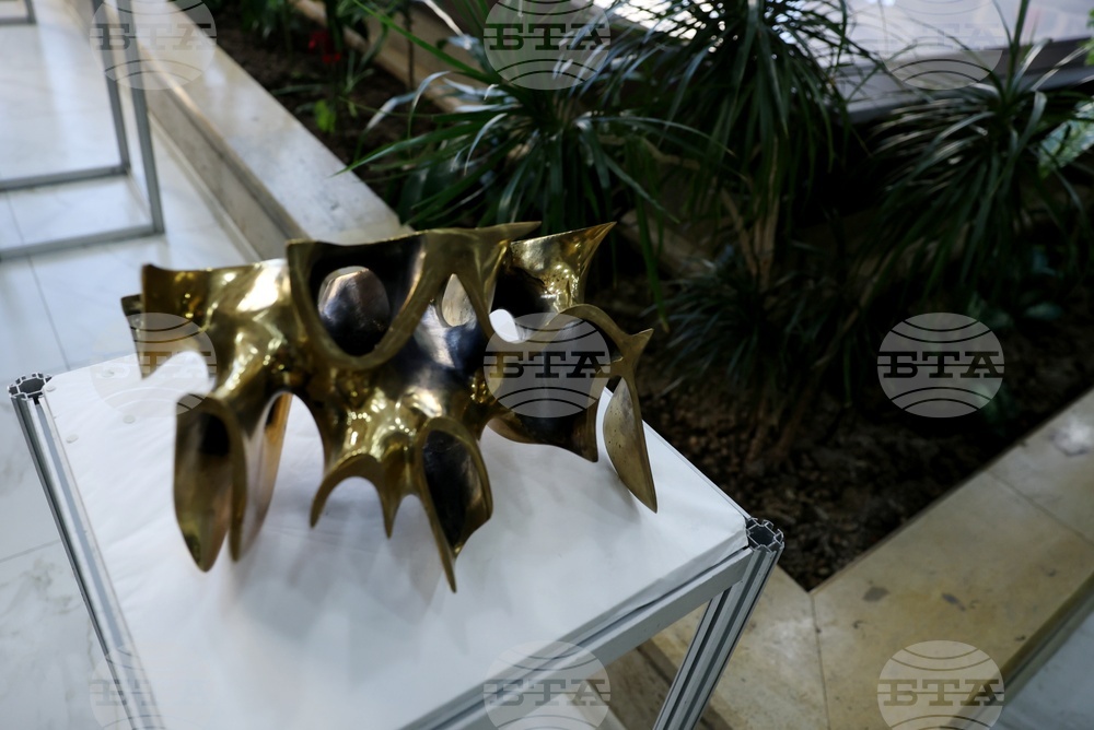 Национален дворец на културата - "Пластове цвят" - изложба